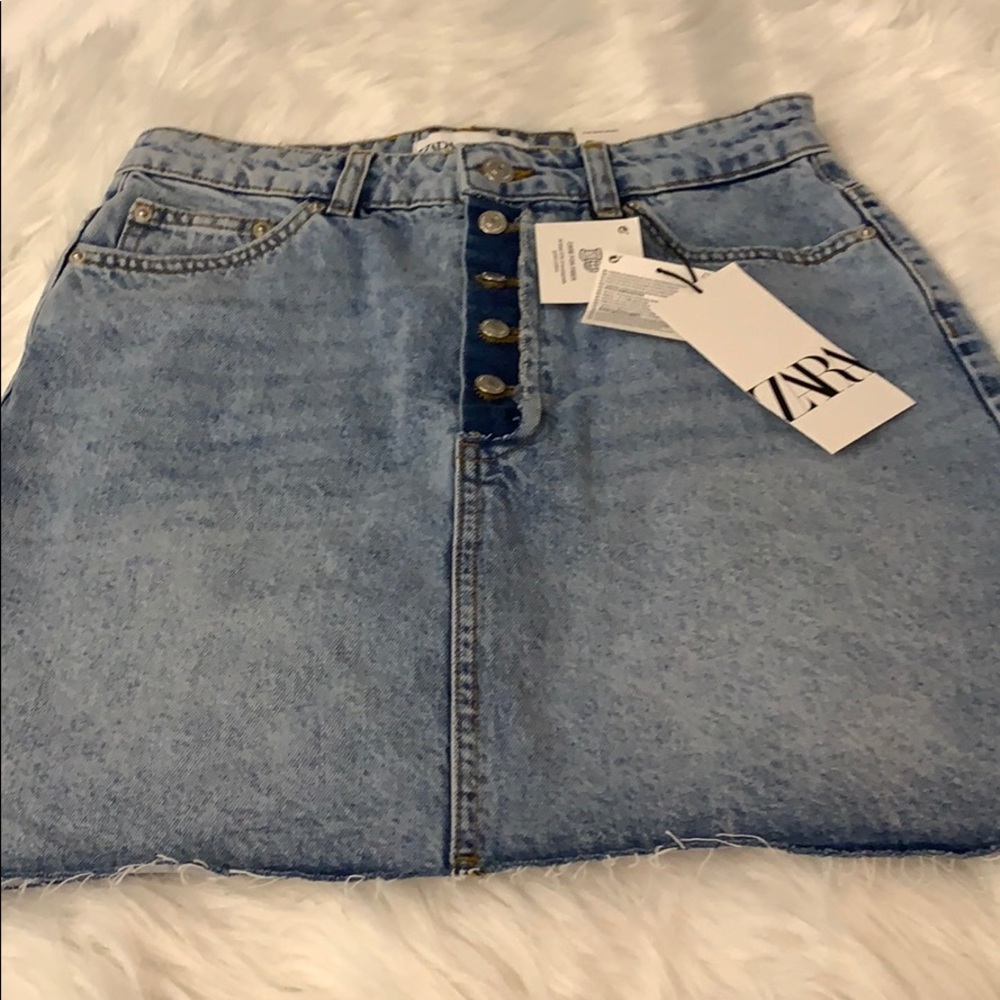 BNWT ZARA MINI SKIRT